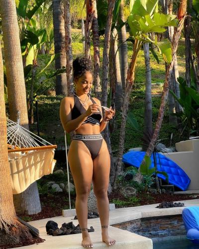 Shenseea Sexiest Photos, Hottest Shenseea Pictures