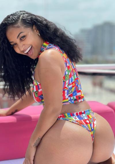 Shenseea Sexiest Photos, Hottest Shenseea Pictures