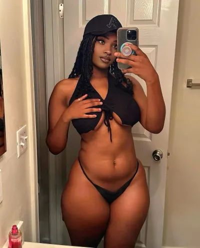 Ethereal Erykah Sexiest Instagram Photos