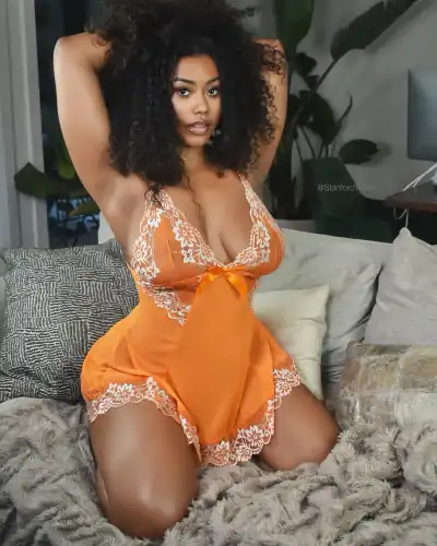 New Sexy Deja Rennae (@DejaRennae) Photos