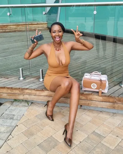 Zee Nkosi (@therealzeenkosi) Sexiest Photos, Hot Zee Nkosi Pics