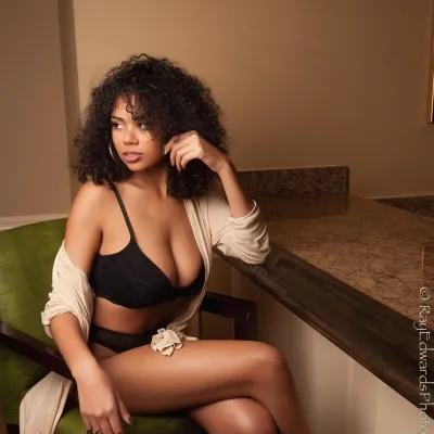 Sexiest Photos of Jasmine Mobley (Jennifer Check @_jennifer_check)